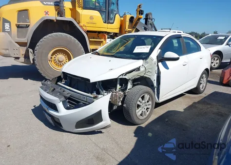 2015 Chevrolet Sonic Lt Auto из США, поврежденный, VIN 1G1JC5SH2F4123952